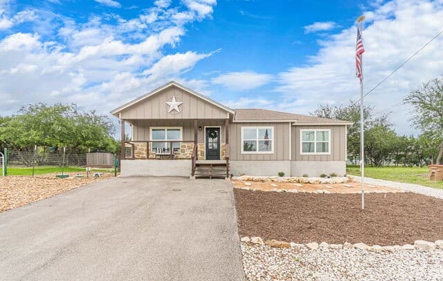 3-bedroom rental at 421 Smoking Rifle in Spring Branch, TX — photo 1