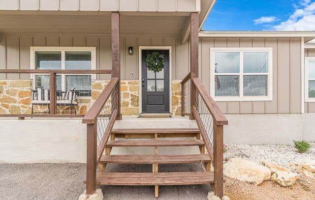 3-bedroom rental at 421 Smoking Rifle in Spring Branch, TX — photo 4