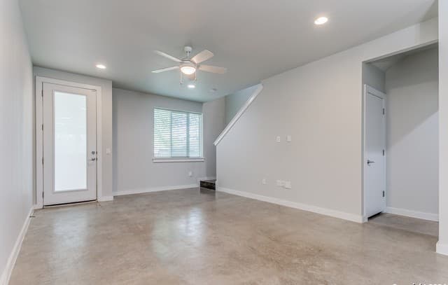 2-bedroom rental at 330 Clay Unit 24 in San Antonio, TX — photo 5