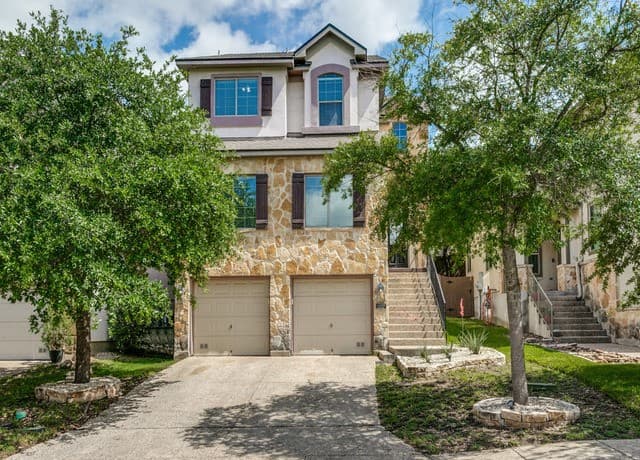 4-bedroom rental at 1227 Tweed Willow in San Antonio, TX — photo 2