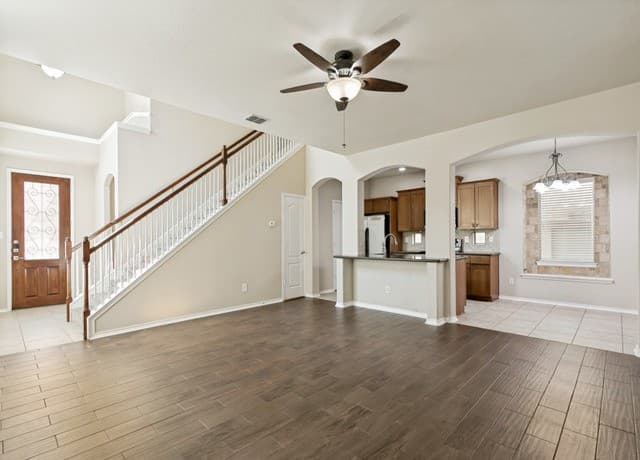4-bedroom rental at 1227 Tweed Willow in San Antonio, TX — photo 5
