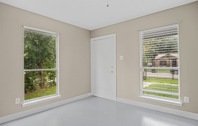 3-bedroom rental at 5728 Harefield Dr in San Antonio, TX — photo 2