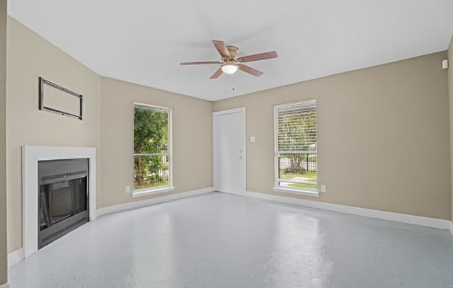 3-bedroom rental at 5728 Harefield Dr in San Antonio, TX — photo 3