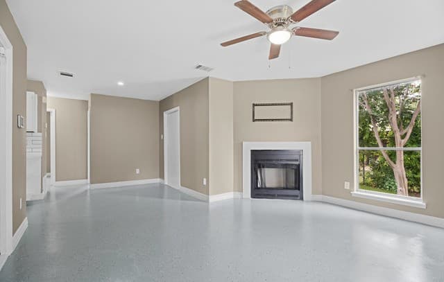 3-bedroom rental at 5728 Harefield Dr in San Antonio, TX — photo 4
