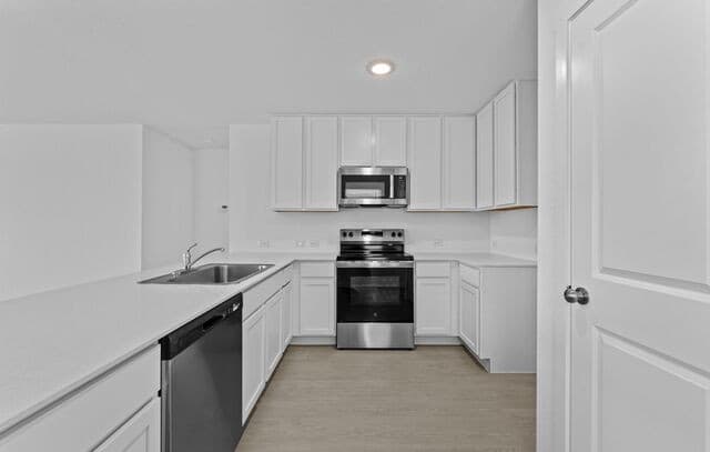 3-bedroom rental at 13819 Chital Chase in San Antonio, TX — photo 5