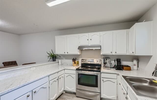 2-bedroom rental at 6829 Oldham in San Antonio, TX — photo 4