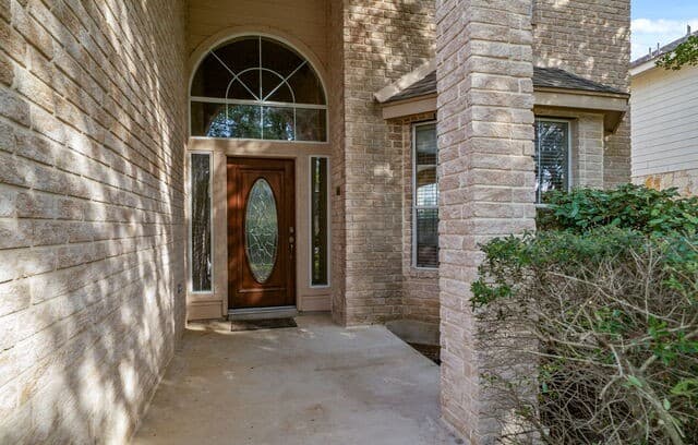 5-bedroom rental at 3338 Bending Creek in San Antonio, TX — photo 4