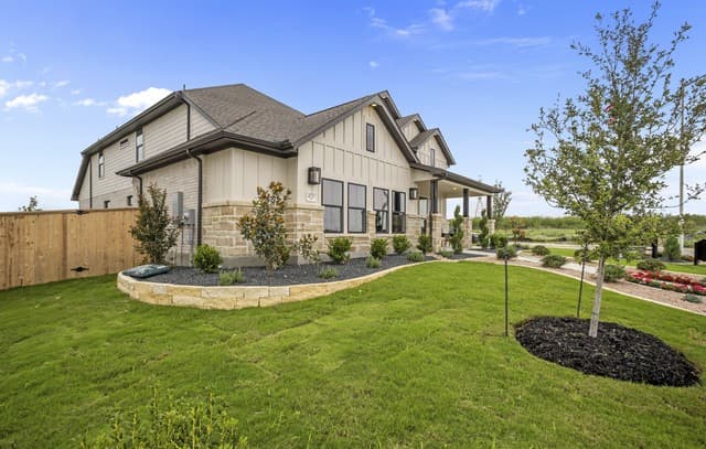 4-bedroom rental at 4770 Park Bluff in Schertz, TX — photo 3