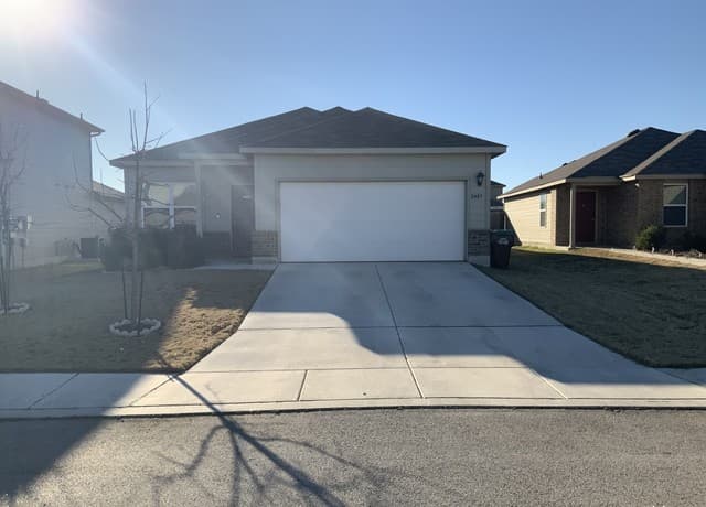 3-bedroom rental at 2409 Key Hole view in Converse TX