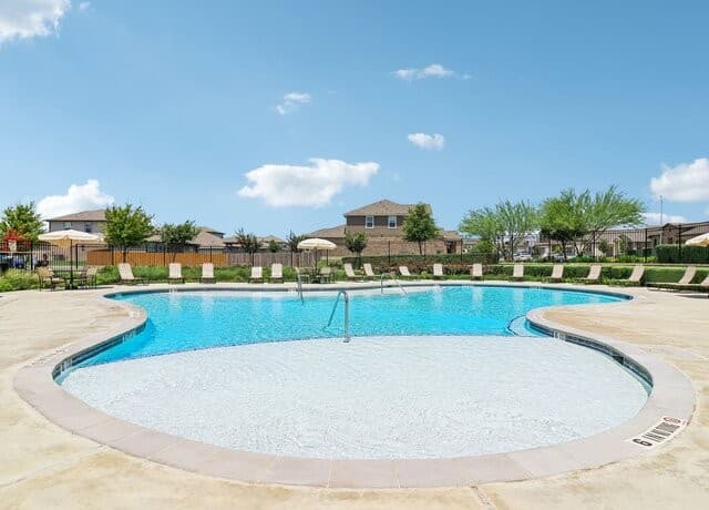 5-bedroom rental at 11432 Feather Vale in San Antonio, TX — photo 5