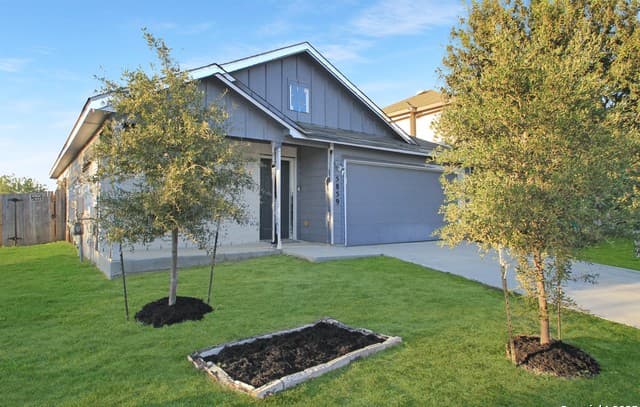 3-bedroom rental at 5859 Cielo Ranch in San Antonio, TX — photo 2