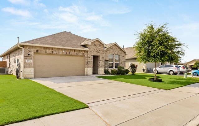 4-bedroom rental at 572 Lilac Shoals in Cibolo, TX — photo 1