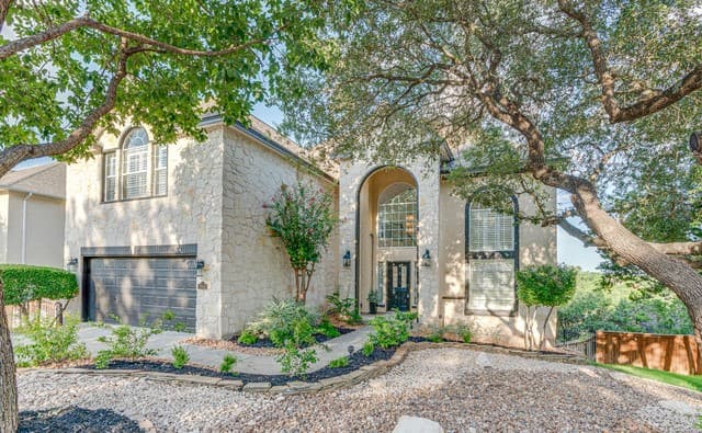 5-bedroom rental at 2842 Stokely Hl in San Antonio, TX — photo 1