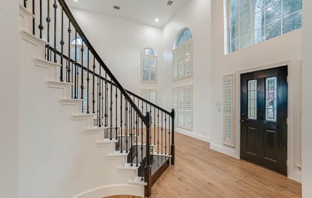 5-bedroom rental at 2842 Stokely Hl in San Antonio, TX — photo 3