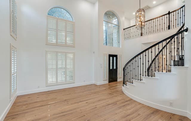 5-bedroom rental at 2842 Stokely Hl in San Antonio, TX — photo 4