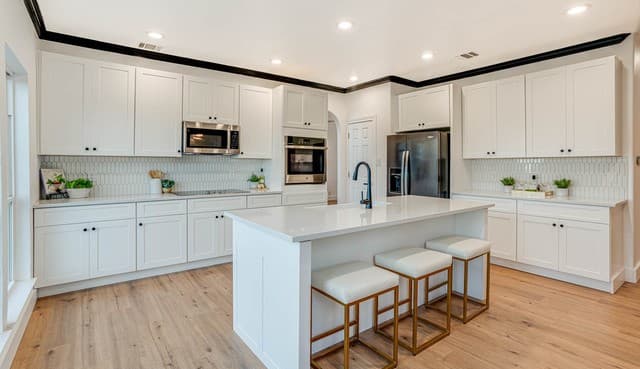 5-bedroom rental at 2842 Stokely Hl in San Antonio, TX — photo 5
