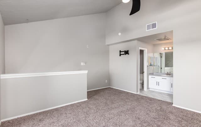 1-bedroom rental at 10527 Perrin Beitel Rd Unit B209 in San Antonio, TX — photo 4