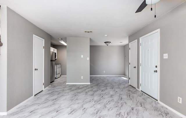 1-bedroom rental at 10527 Perrin Beitel Rd Unit B209 in San Antonio, TX — photo 5