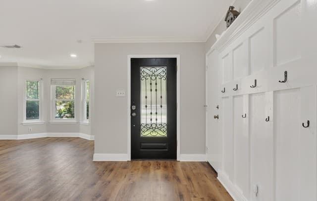 4-bedroom rental at 10530 Summerstone in San Antonio, TX — photo 3