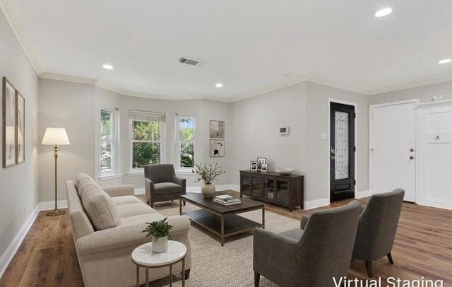 4-bedroom rental at 10530 Summerstone in San Antonio, TX — photo 4