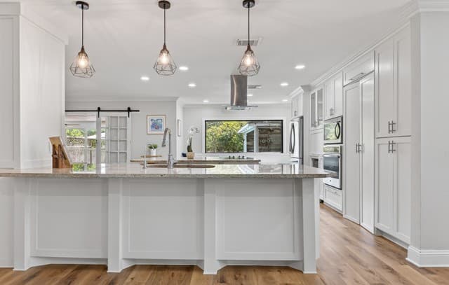 4-bedroom rental at 10530 Summerstone in San Antonio, TX — photo 5
