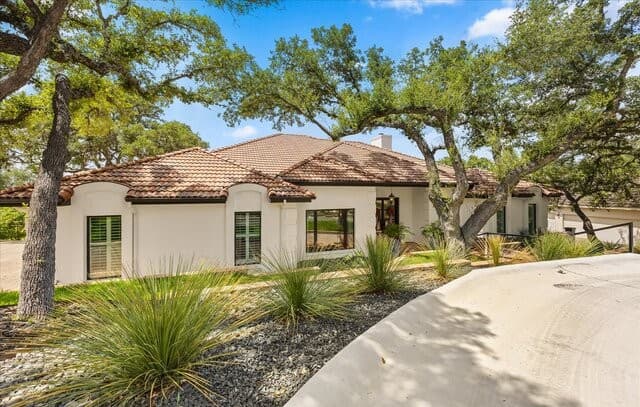 4-bedroom rental at 29429 No Le Hace in Fair Oaks Ranch, TX — photo 1
