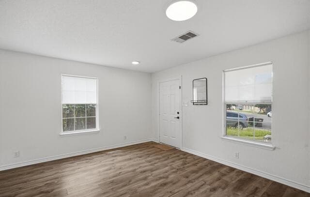 3-bedroom rental at 11003 Andover Peak in San Antonio, TX — photo 2