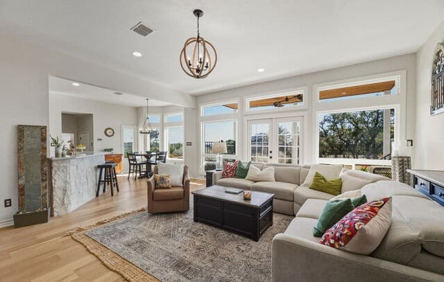 4-bedroom rental at 103 High Sierra Dr in Boerne, TX — photo 5