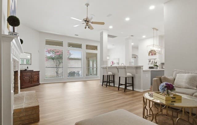 3-bedroom rental at 25 Stoneleigh Way in San Antonio, TX — photo 3
