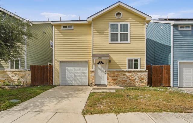 3-bedroom rental at 6714 Utopia Hts in San Antonio, TX — photo 1