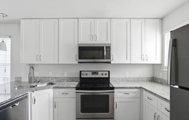 3-bedroom rental at 6714 Utopia Hts in San Antonio, TX — photo 2