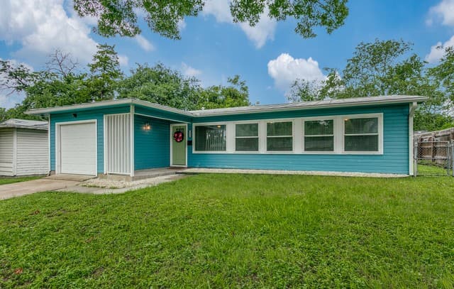 3-bedroom rental at 251 Pilgrim Dr in San Antonio, TX — photo 3