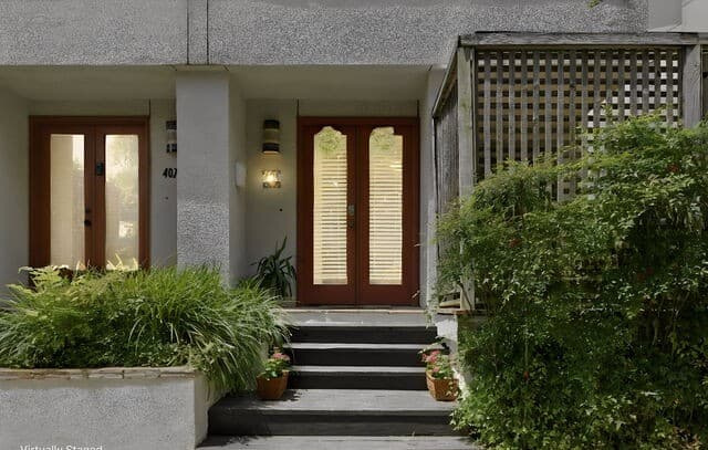 2-bedroom rental at 409 Circle St Unit 409 in San Antonio, TX — photo 2