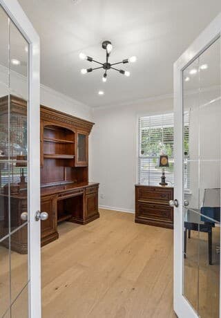 5-bedroom rental at 8918 Los Sonoma Rio in Helotes, TX — photo 3