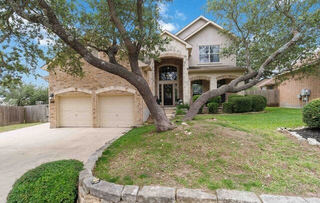4-bedroom rental at 1618 Heavens Peak in San Antonio, TX — photo 3