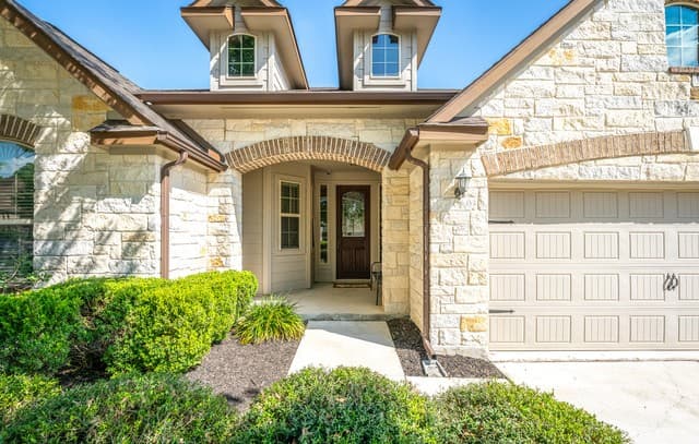 3-bedroom rental at 824 Water Oak in Schertz, TX — photo 4
