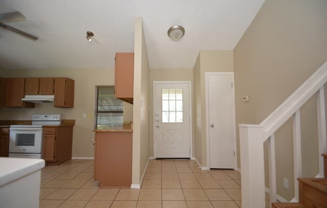 3-bedroom rental at 4726 Barhill St in San Antonio, TX — photo 5