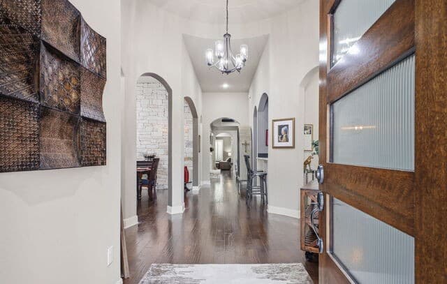 4-bedroom rental at 4058 Monteverde Way in San Antonio, TX — photo 4