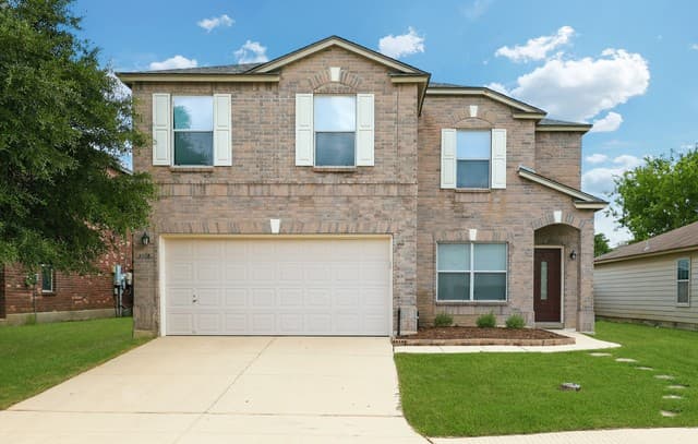 4-bedroom rental at 7718 Cavern Hill in San Antonio, TX — photo 1