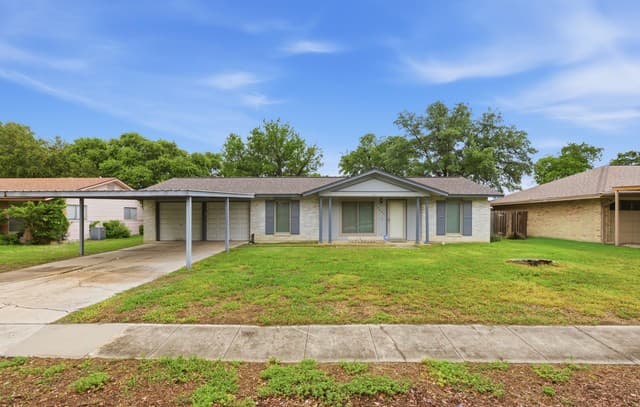 3-bedroom rental at 5039 Round Table Dr in San Antonio, TX — photo 1