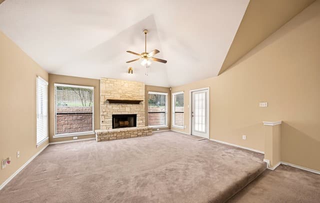 4-bedroom rental at 1847 Mountjoy in San Antonio, TX — photo 4