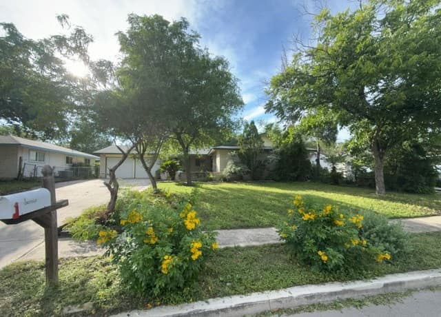 3-bedroom rental at 7011 Wildfern St in Leon Valley, TX — photo 1