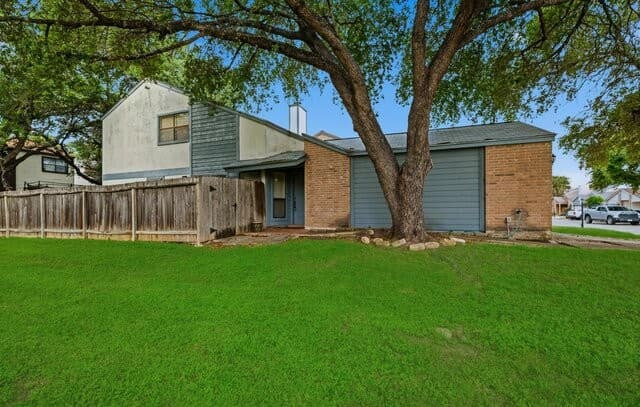 3-bedroom rental at 13114 Brook Garden Ln in San Antonio, TX — photo 3