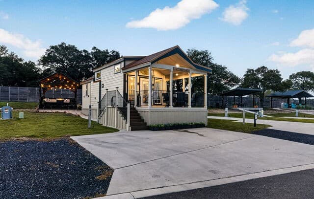 1-bedroom rental at 5386 Ranch Road 1376 #64 in Fredericksburg, TX — photo 1