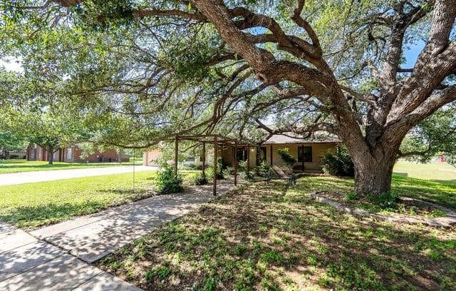 4-bedroom rental at 119 Village Path in Castroville, TX — photo 1