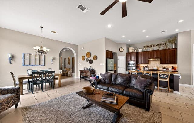 4-bedroom rental at 7635 Digges in San Antonio, TX — photo 5