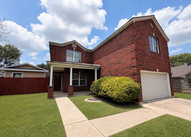 5-bedroom rental at 7311 Monte Seco in San Antonio, TX — photo 1