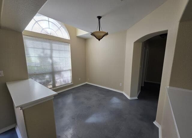 4-bedroom rental at 21034 Villa Valencia in San Antonio, TX — photo 5