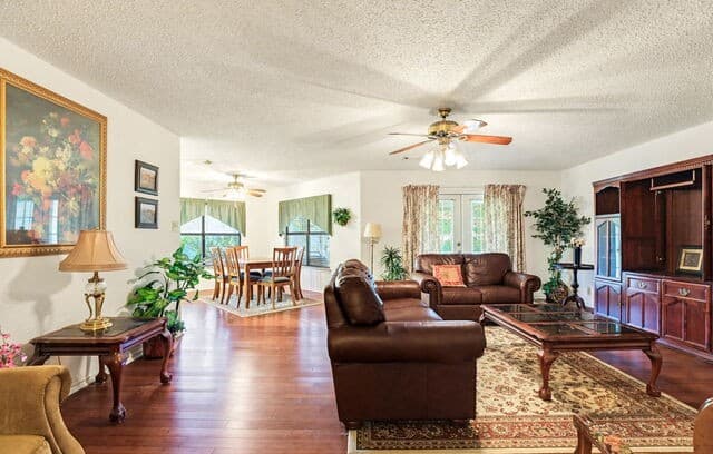 3-bedroom rental at 18327 Redriver Song in San Antonio, TX — photo 4