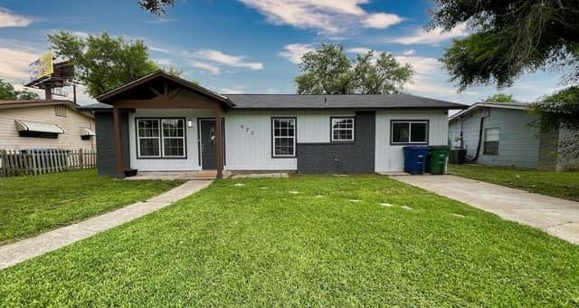 3-bedroom rental at 622 Pinewood Ln in San Antonio, TX — photo 1
